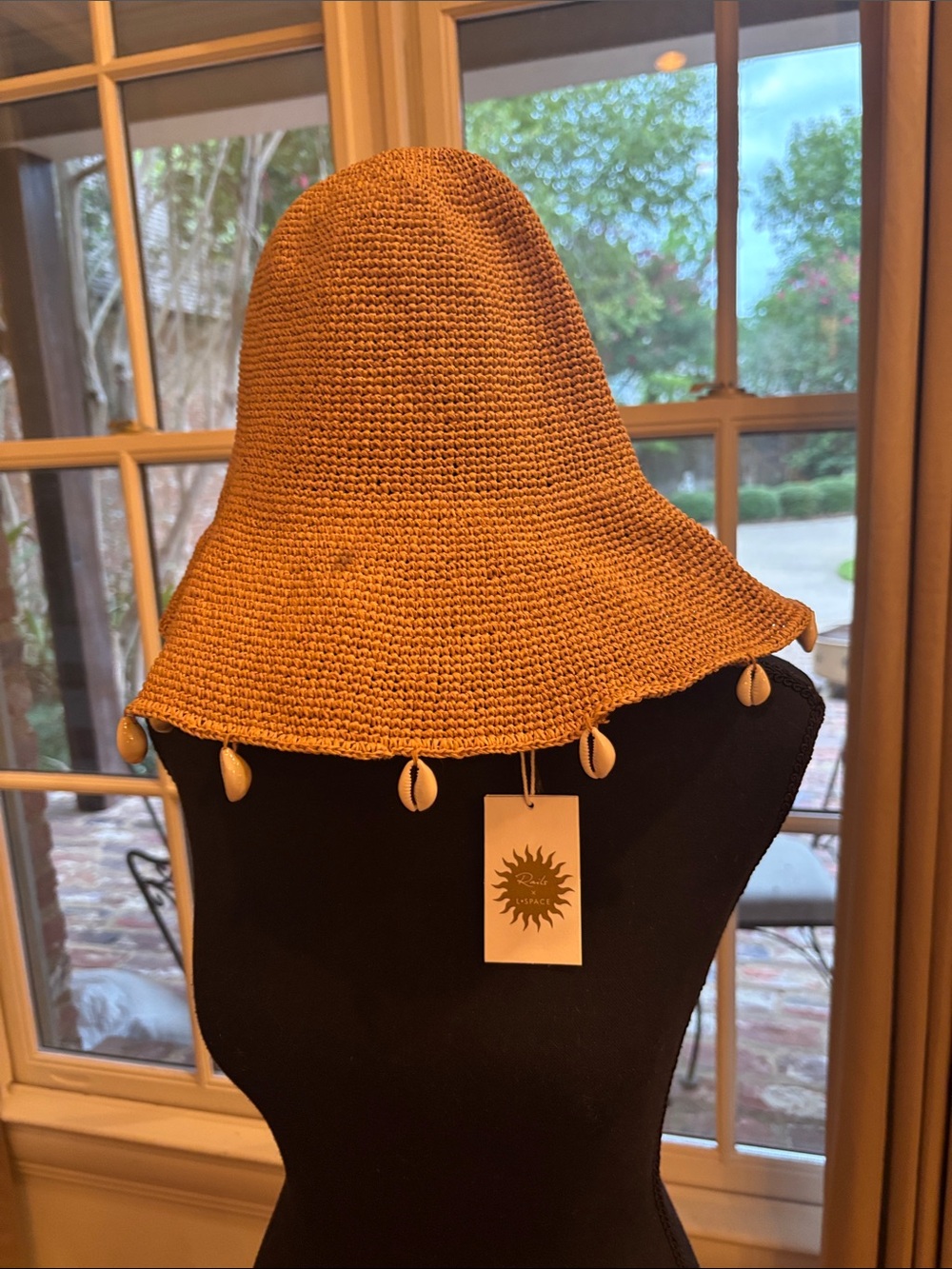 Rails hat